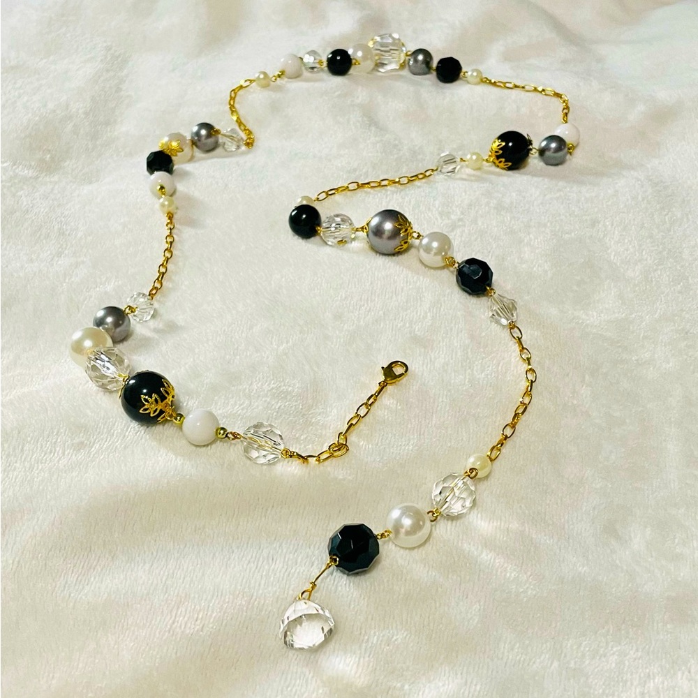 Long beaded adjustable necklace